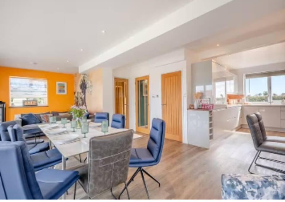 Wrentham Covehithe House-Coastal Luxury- Sleeps 12-With Huge Swimspa! מראה חיצוני תמונה