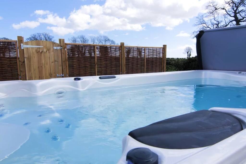 Wrentham Covehithe House-Coastal Luxury- Sleeps 12-With Huge Swimspa! מראה חיצוני תמונה