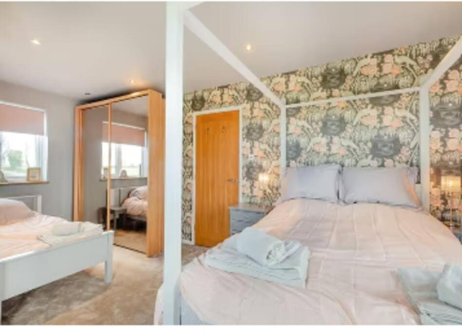 Wrentham Covehithe House-Coastal Luxury- Sleeps 12-With Huge Swimspa! מראה חיצוני תמונה