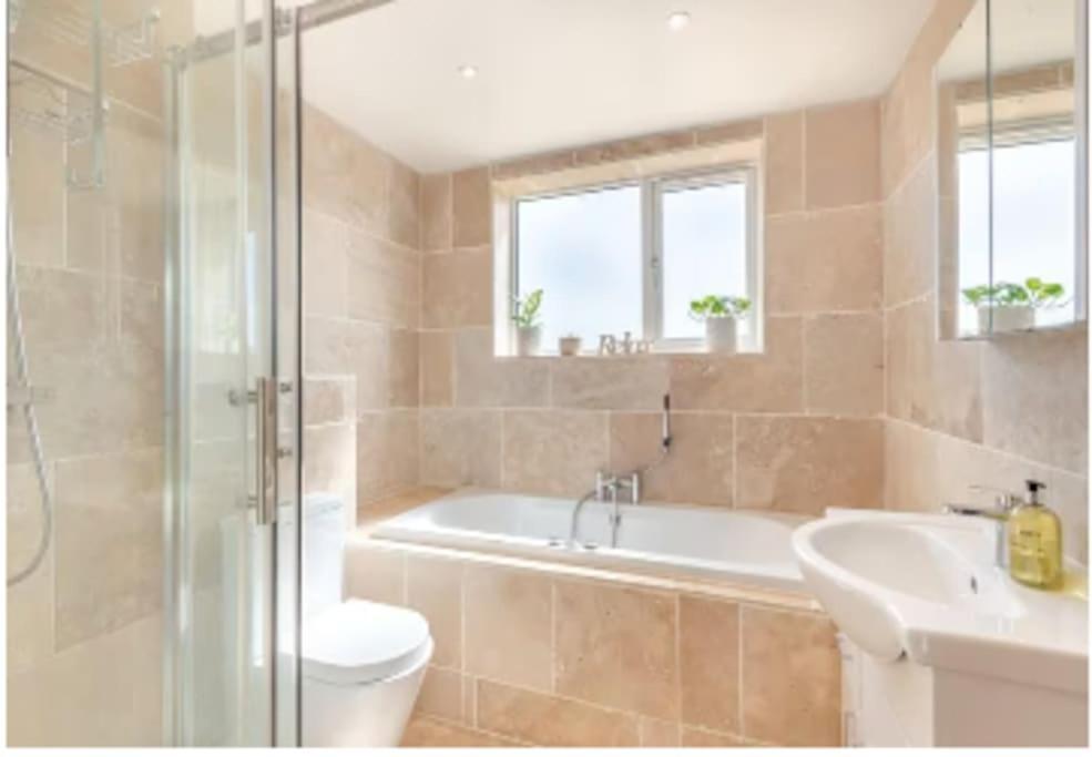 Wrentham Covehithe House-Coastal Luxury- Sleeps 12-With Huge Swimspa! מראה חיצוני תמונה